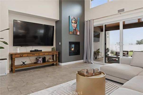 Fireplace, Interior, Living room