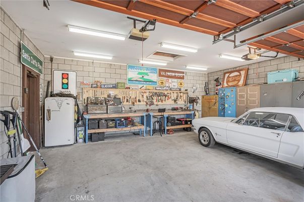 Garage, Interior