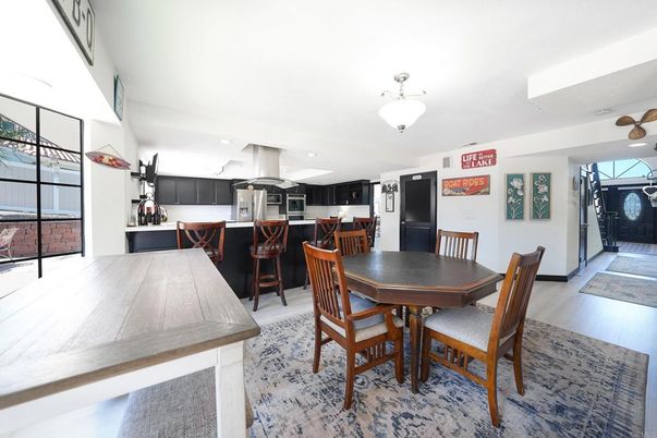 Dining room, Interior, Kitchen, Stainless Steel Appliances, Wood Texture Flooring
