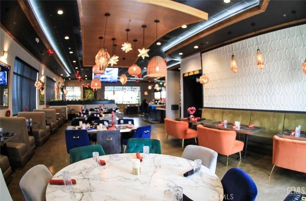 Dining room, Interior, Living room, Pendant Lights, Recessed Lighting