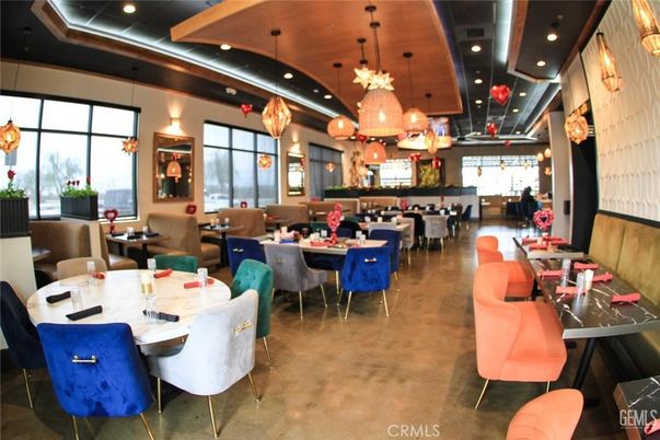 Dining room, Interior, Living room, Pendant Lights, Recessed Lighting