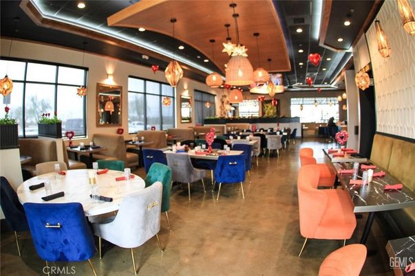 Dining room, Interior, Living room, Pendant Lights, Recessed Lighting
