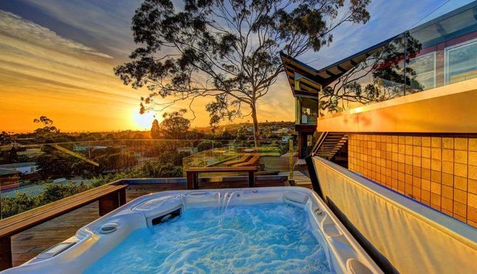 Exterior, Hot Tub
