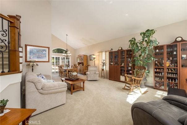 Chandelier, Dining room, Interior, Living room