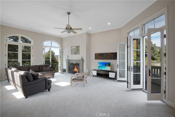 Fireplace, Interior, Living room, Recessed Lighting