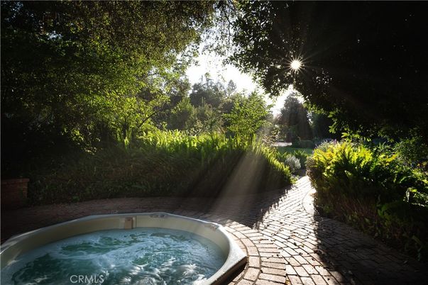 Exterior, Hot Tub