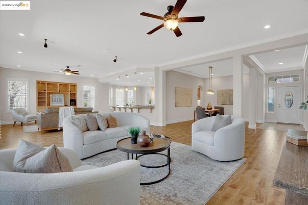 Dining room, Interior, Living room, Pendant Lights, Recessed Lighting, Wood Texture Flooring
