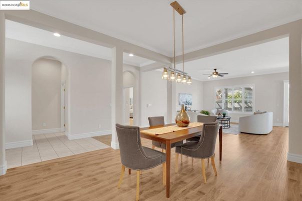 Dining room, Interior, Living room, Pendant Lights, Recessed Lighting, Wood Texture Flooring