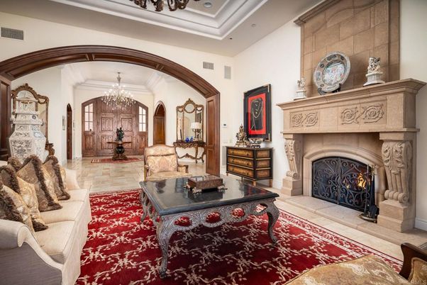 Chandelier, Fireplace, Interior, Recessed Lighting