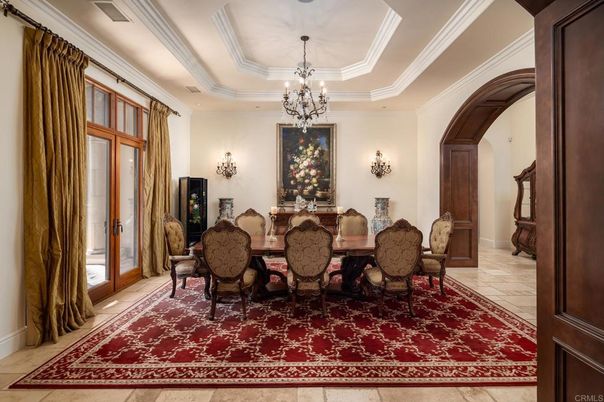 Chandelier, Dining room, Interior