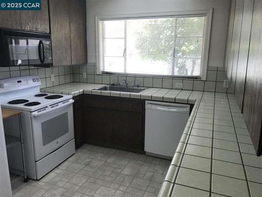 Interior, Kitchen, Tile Countertops