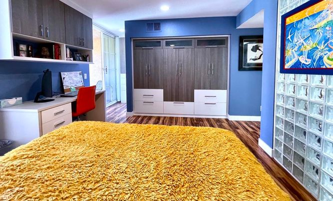 Home Office, Interior, Recessed Lighting, Wood Texture Flooring