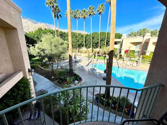 Exterior, Pool, Other
