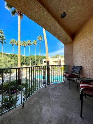 Exterior, Pool, Other