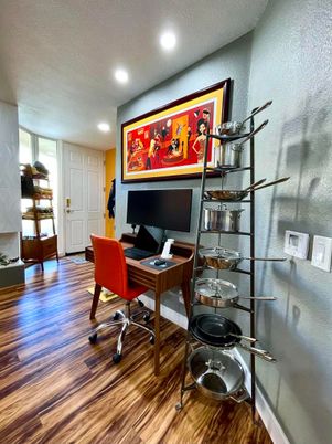 Home Office, Interior, Recessed Lighting, Wood Texture Flooring