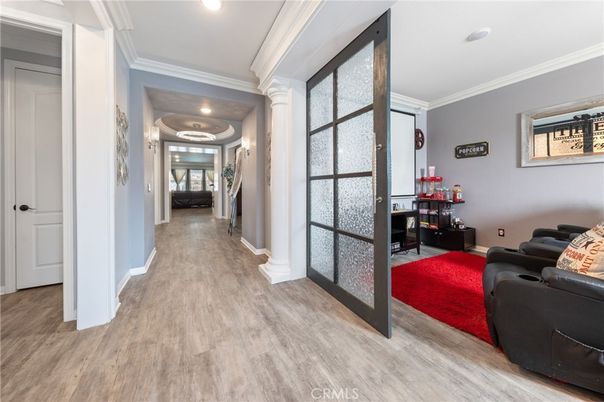 Interior, Recessed Lighting, Wood Texture Flooring