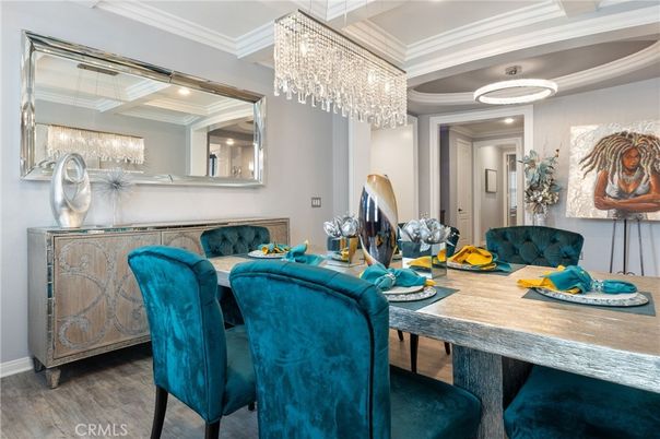 Chandelier, Dining room, Interior, Recessed Lighting, Wood Texture Flooring