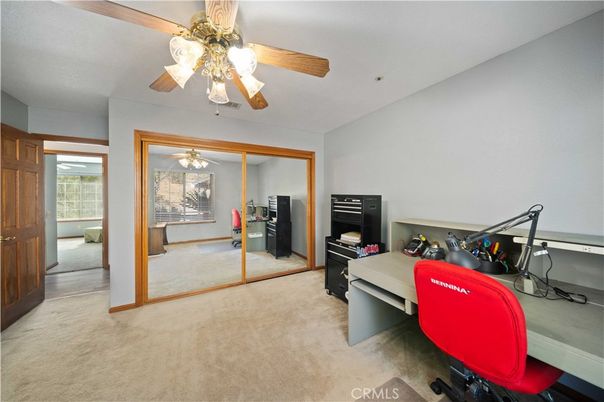 Home Office, Interior
