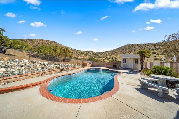 Exterior, Pool