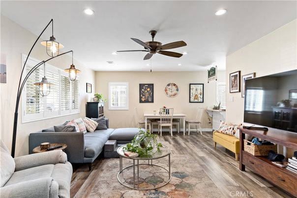 Dining room, Interior, Living room, Pendant Lights, Recessed Lighting, Wood Texture Flooring