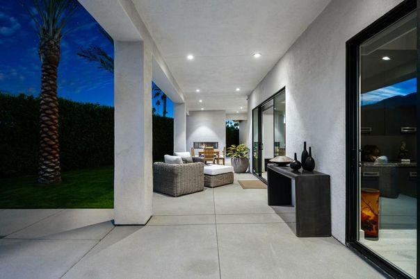 Exterior, Recessed Lighting
