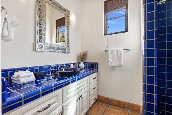 Bathroom, Interior, Tile Countertops