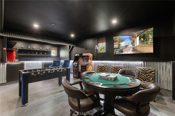 Game Room, Interior, Recessed Lighting