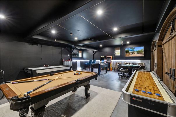 Billiard Table, Game Room, Interior, Recessed Lighting