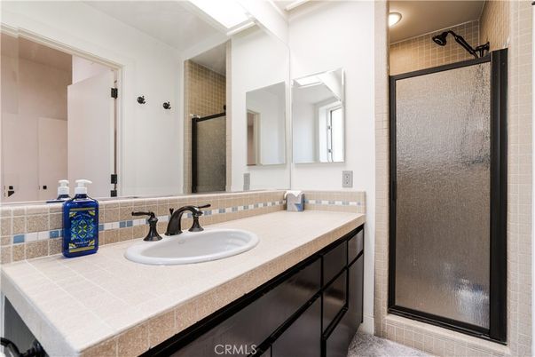 Bathroom, Interior, Tile Countertops