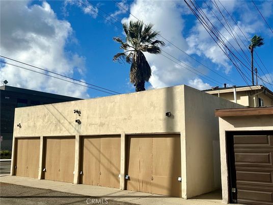 Detached Garage, Exterior