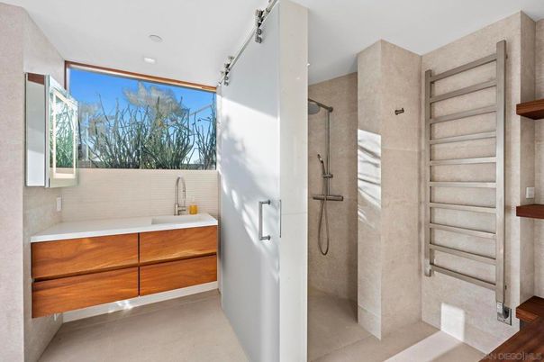 Bathroom, Interior, Recessed Lighting
