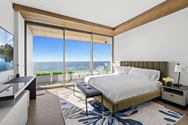 Bedroom, Interior, Recessed Lighting, Water, Wood Texture Flooring