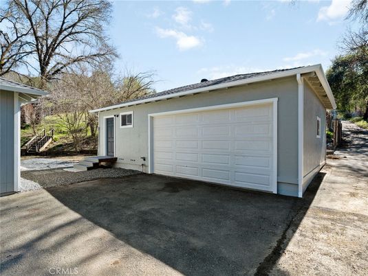 Detached Garage, Exterior