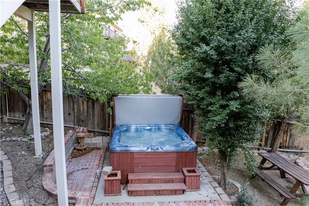 Exterior, Hot Tub