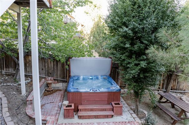 Exterior, Hot Tub