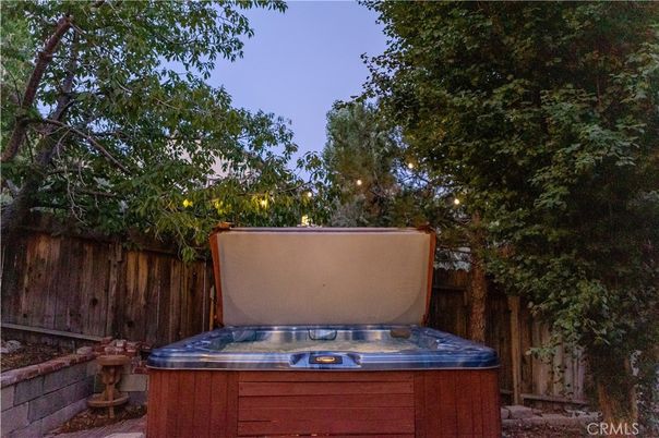 Exterior, Hot Tub