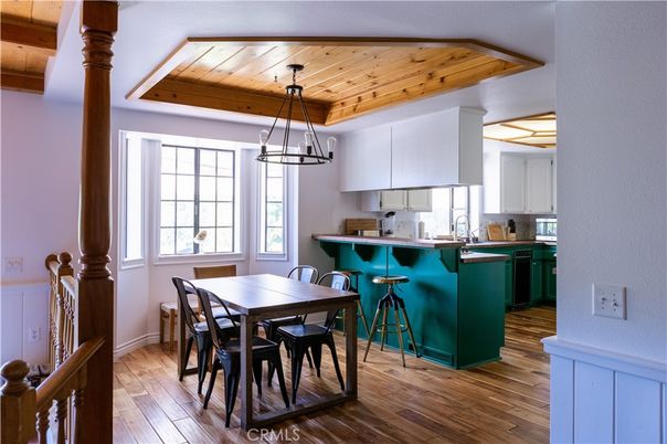 Dining room, Interior, Kitchen, Pendant Lights, Wooden Ceilings, Wood Texture Flooring