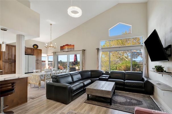 Chandelier, Dining room, Interior, Living room, Pendant Lights, Wood Texture Flooring