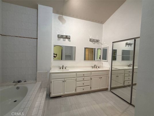 Bathroom, Dual Sink Vanities, Interior