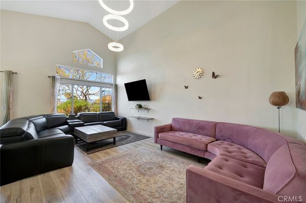 Interior, Living room, Pendant Lights, Wood Texture Flooring