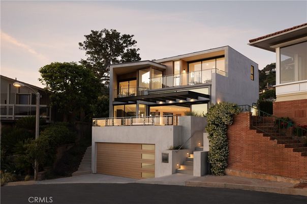 Attached, Exterior, Facade, Modern