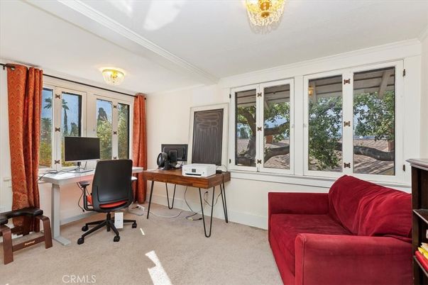 Home Office, Interior