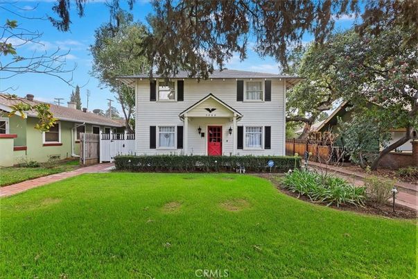 Backyard, Exterior, Facade, Georgian