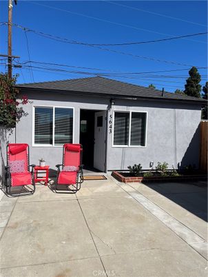 Exterior, Facade, Ranch