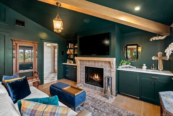 Fireplace, Interior, Living room, Pendant Lights, Recessed Lighting, Wood Texture Flooring