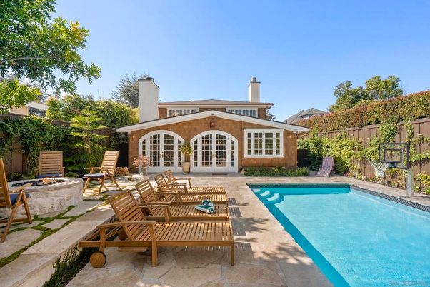 Exterior, Pool