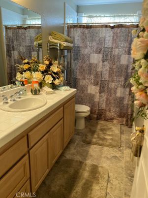Bathroom, Interior, Tile Countertops