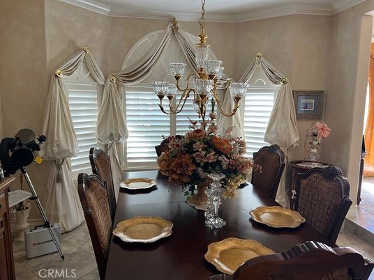 Chandelier, Dining room, Interior
