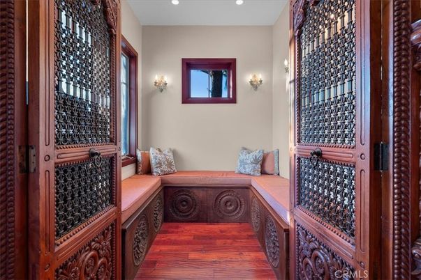 Interior, Recessed Lighting, Wine Storage, Wood Texture Flooring