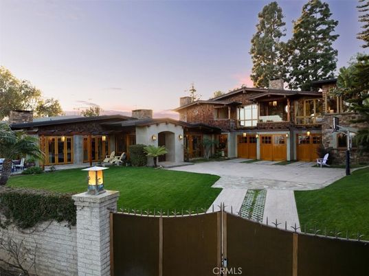 Backyard, Exterior, Facade, Mediterranean